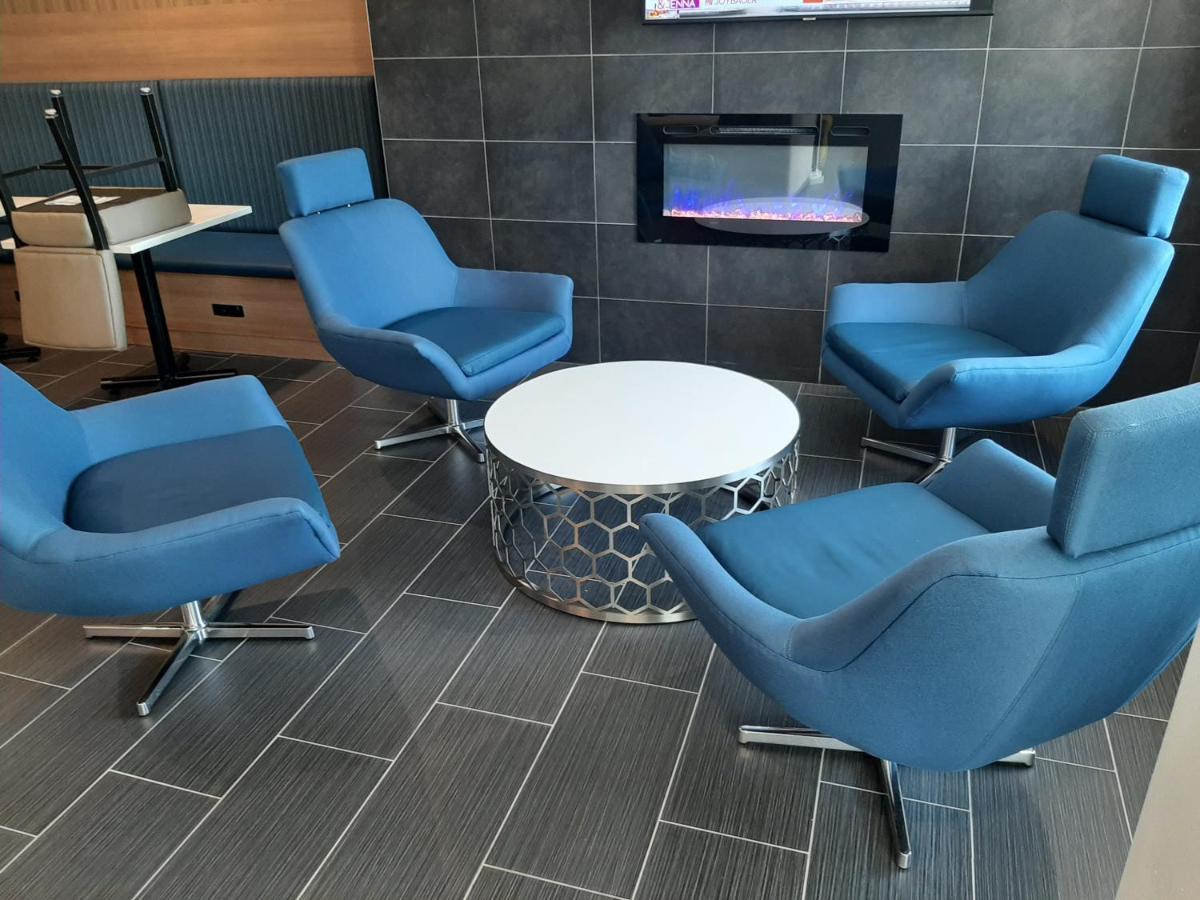 Hotel Microtel & By Wyndham 2*