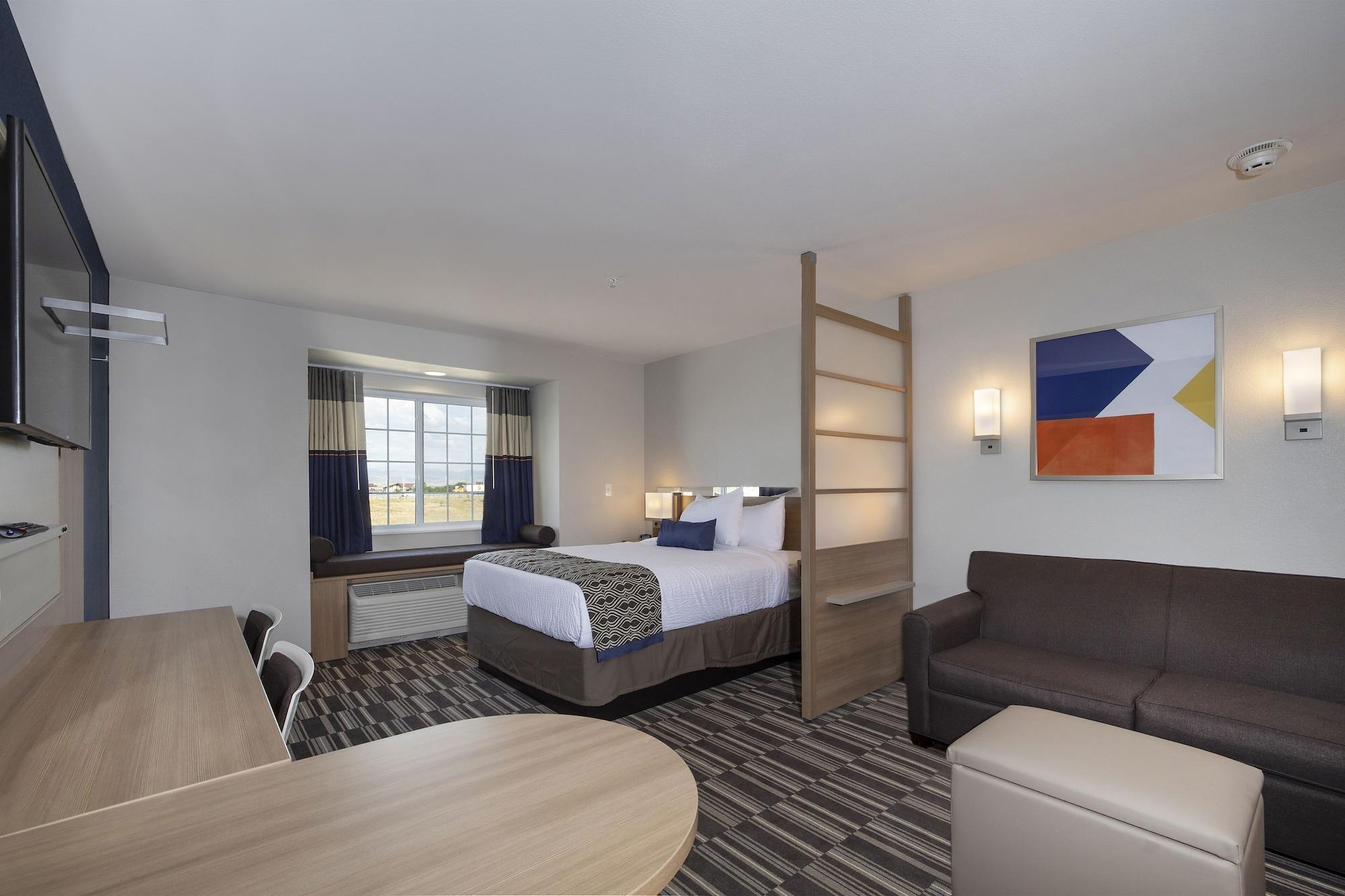 Hotel Microtel & By Wyndham 2*