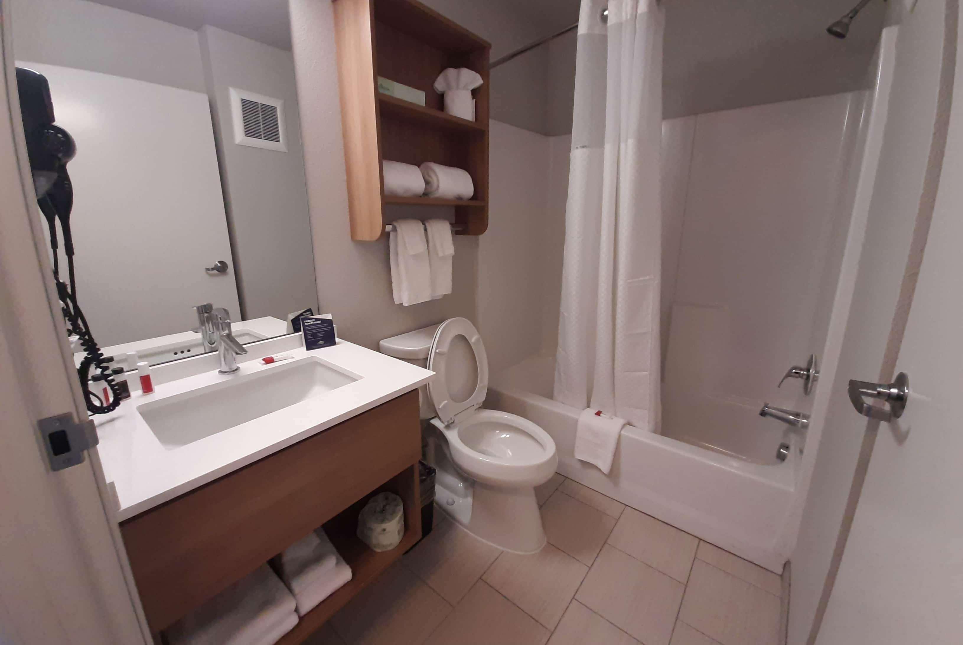 Microtel & By Wyndham Hotel 2*